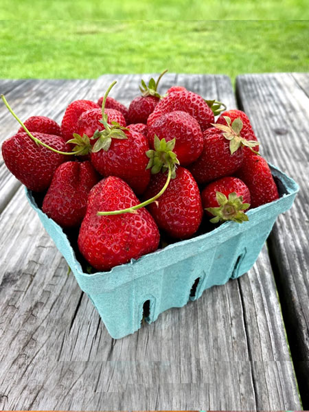 Strawberries (Per Quart)